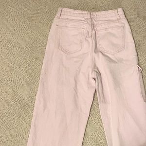 Pink wide leg jeans! 💕